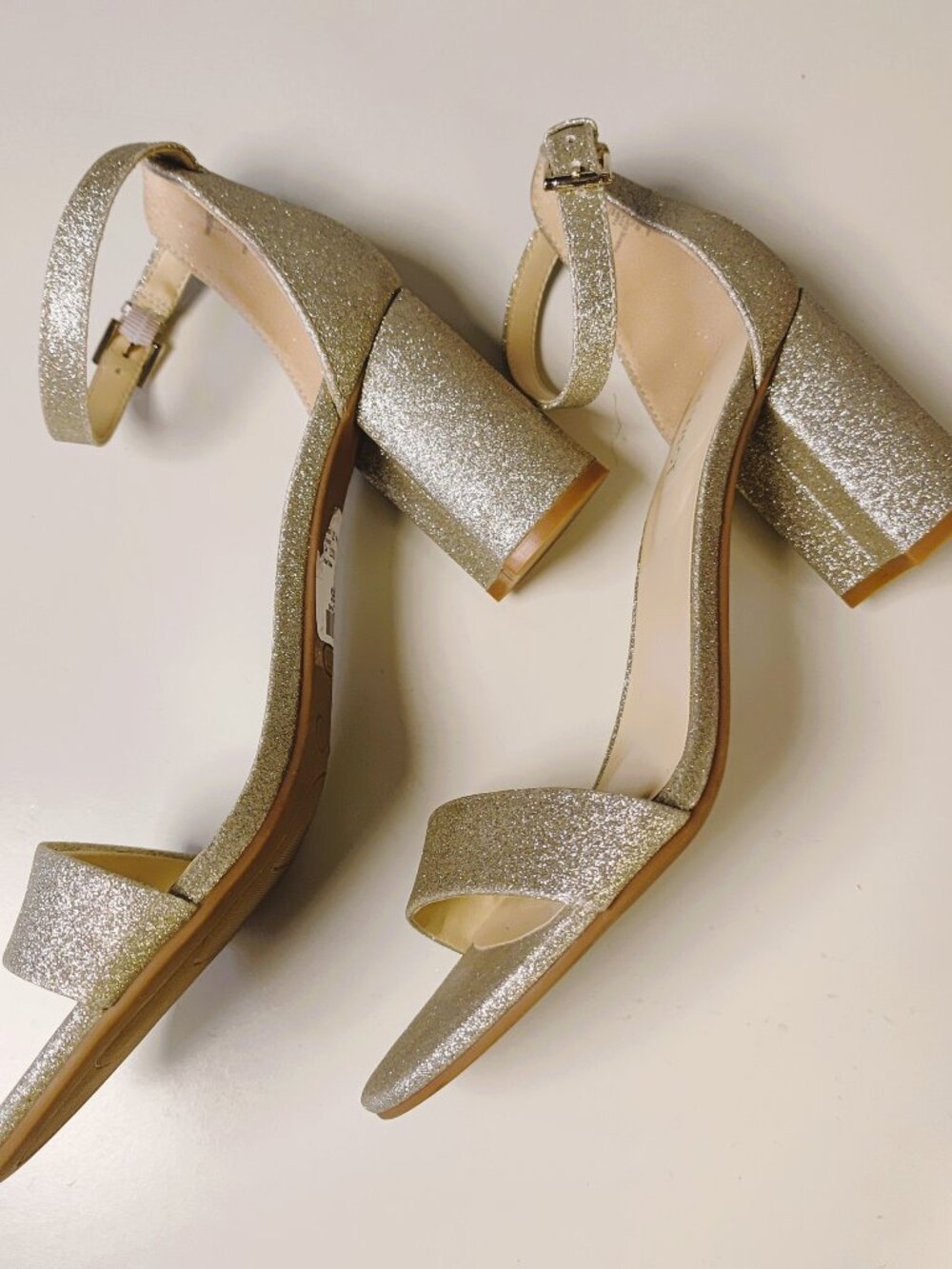 Nine West Size 9M Silver Glitter Ankle Strap Block Heel Sandal